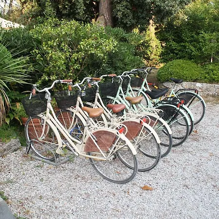 Park Cinquale Szálloda