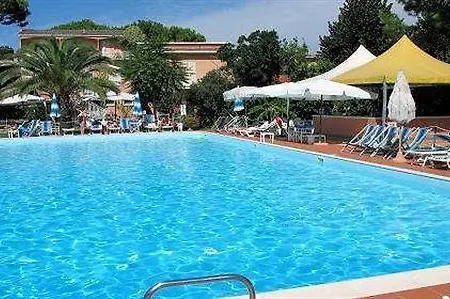 Park Cinquale Szálloda