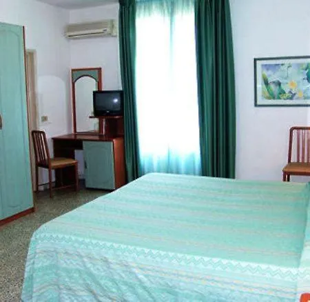 Park Cinquale Szálloda 3*